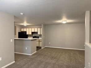 Amber Pointe Apartments in Clarksville, TN - Building Photo - Interior Photo