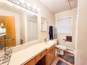 913 High St in Madison, WI - Building Photo - Building Photo