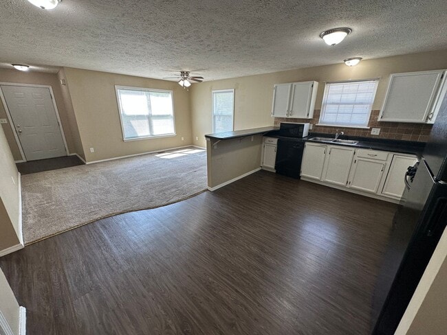 14 Partner Pl in Bloomington, IL - Building Photo - Building Photo