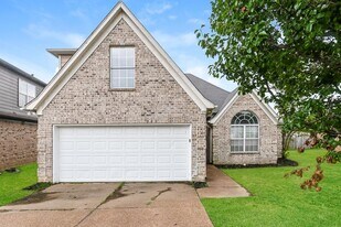 1216 Jackson Pond Cir in Cordova, TN - Building Photo