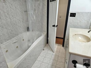 637 Manida St-Unit -3 in Bronx, NY - Building Photo - Building Photo