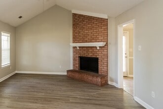 6651 Elmore Woods Cove in Memphis, TN - Building Photo - Building Photo