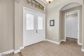 2324 SW 54th Ln in Cape Coral, FL - Foto de edificio - Building Photo