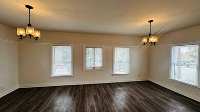 143 E 10th St, Unit 143 in Long Beach, CA - Building Photo - Building Photo