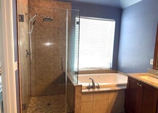 11014 Redhaven Ct in Houston, TX - Building Photo - Building Photo