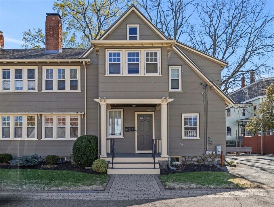 9 Cottage Park in Melrose, MA - Foto de edificio