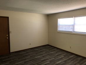 2309 Southridge Dr in Jefferson City, MO - Foto de edificio - Building Photo