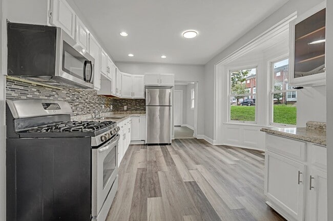 property at 417 S Montgomery St