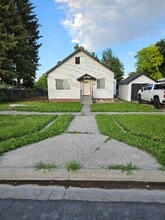 145 N Byron Ave in Shelley, ID - Building Photo - Building Photo