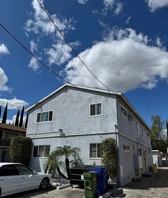 6711 Fulton Ave, Unit 3