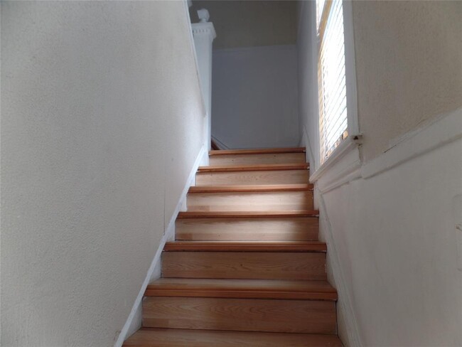 3710 Avenue O 1/2 in Galveston, TX - Foto de edificio - Building Photo