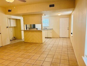 1206 Tartan Ln in Austin, TX - Building Photo - Building Photo