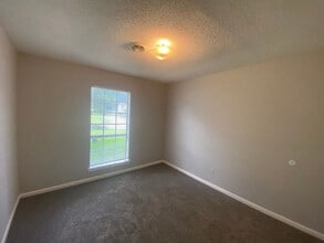 5373 Sputnik Dr in Memphis, TN - Building Photo - Building Photo