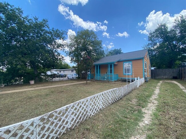 5513 Woodrow Ave in Austin, TX - Building Photo - Building Photo
