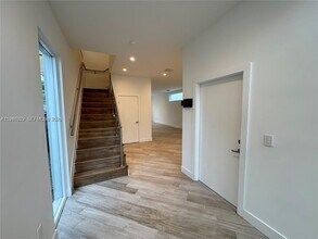 2933 SW 27th Terrace in Miami, FL - Building Photo - Building Photo