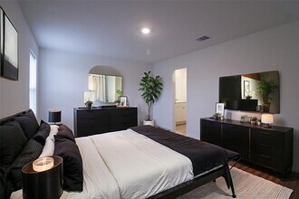 2511 Night Emerald Dr in Rosharon, TX - Foto de edificio - Building Photo