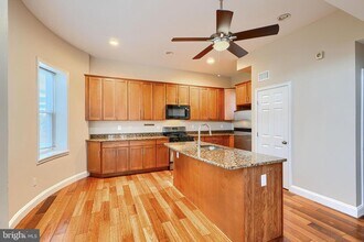 2200 Brookfield Ave in Baltimore, MD - Building Photo - Building Photo