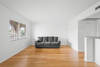 123 Blue Pointe Way in Altamonte Springs, FL - Building Photo - Building Photo