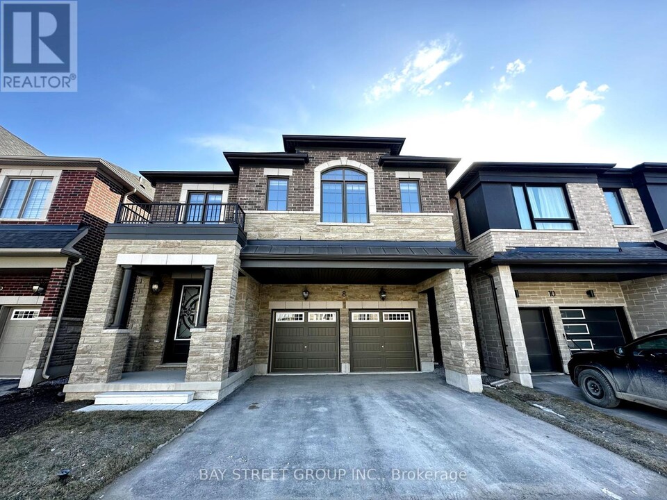 8 Sweet Pear St in Markham, ON - Building Photo