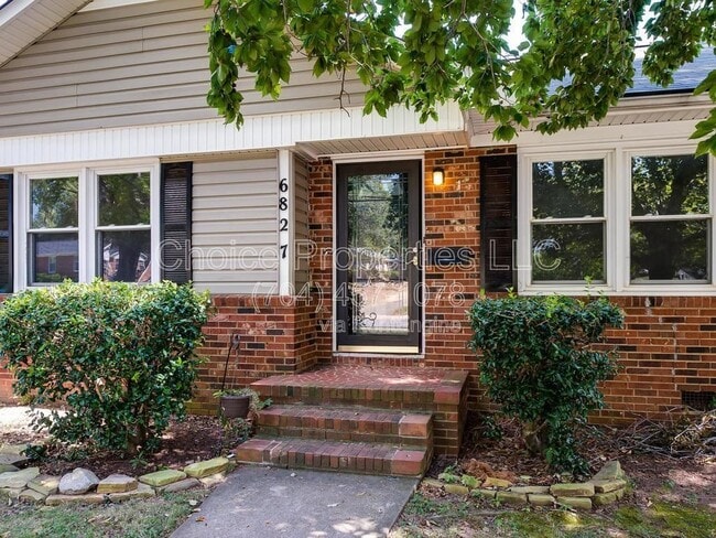 6827 Woodstream Dr in Charlotte, NC - Building Photo - Building Photo