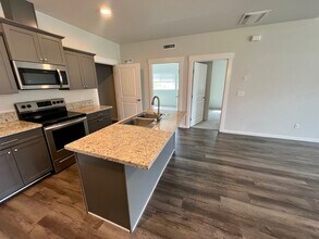 199 Mellecker Way in Medford, OR - Building Photo - Building Photo