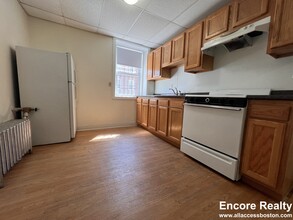 46 Chiswick Rd, Unit 1 in Boston, MA - Building Photo - Building Photo