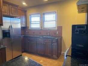 347 W Market St in Long Beach, NY - Building Photo - Building Photo