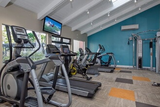 The Huntington in Huntington Beach, CA - Foto de edificio - Building Photo