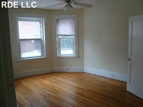 158 Kelton St, Unit 1 in Boston, MA - Building Photo - Building Photo