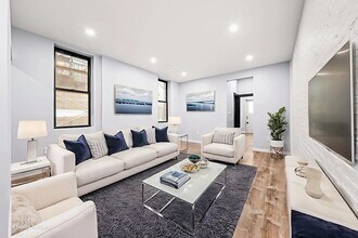 453 W 48th St in New York, NY - Building Photo - Building Photo
