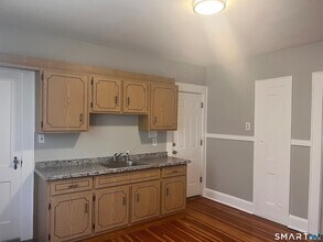 460 Anson St in Bridgeport, CT - Foto de edificio - Building Photo