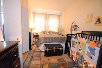 1748 Beacon St in Brookline, MA - Foto de edificio - Building Photo