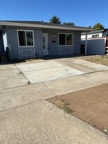 1616 E Grand Ave in Escondido, CA - Building Photo