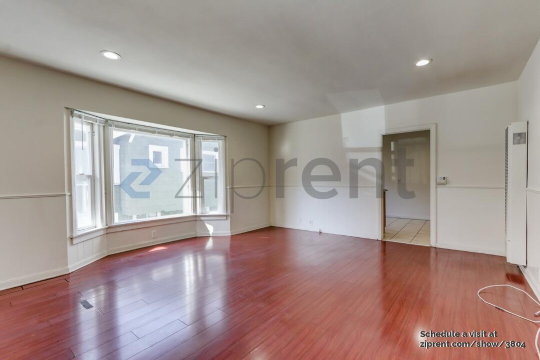 1147 Sanborn Ave in Los Angeles, CA - Building Photo
