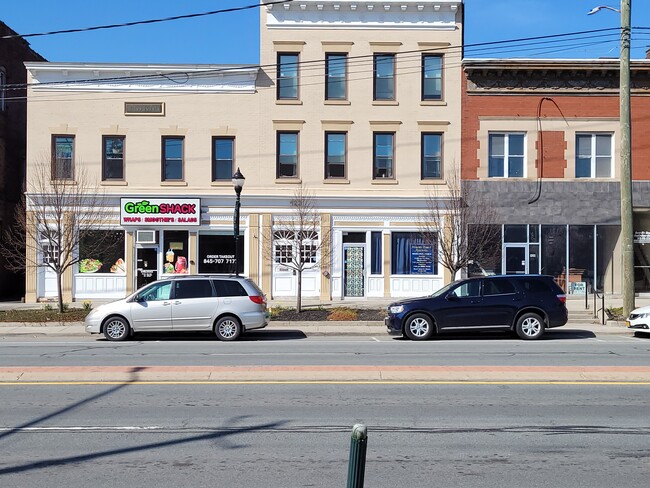 422 Broadway in Monticello, NY - Building Photo - Primary Photo