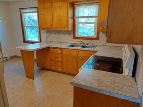62 Briarwood Rd in Bristol, CT - Building Photo - Building Photo