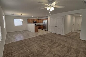 1305 W Vuelta Arvizu in Sahuarita, AZ - Building Photo - Building Photo