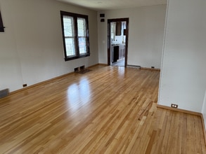 1316 Lyndale Ave in Eau Claire, WI - Building Photo - Building Photo