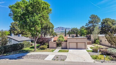 4945 Vista Grande Cir in El Paso, TX - Building Photo - Building Photo