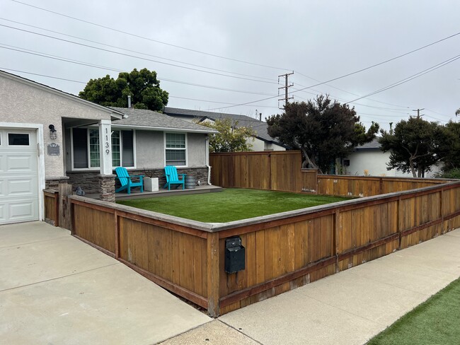 1139 23rd St in Manhattan Beach, CA - Building Photo - Building Photo