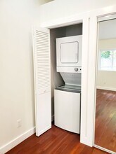 745 SW Maplecrest Dr in Portland, OR - Building Photo - Building Photo
