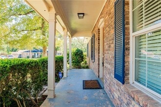 2704 Woodcliff Dr E in Mobile, AL - Building Photo - Building Photo