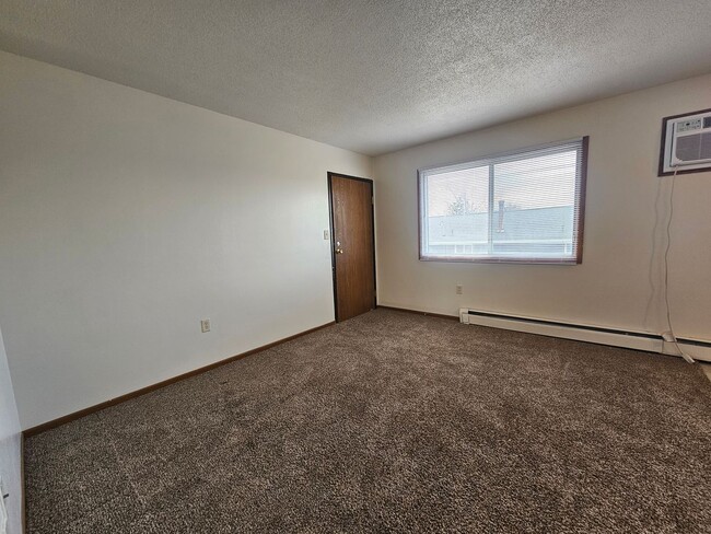 2461 5th Ave in Marion, IA - Building Photo - Building Photo