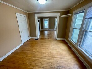700 W Lincoln Ave in Oshkosh, WI - Foto de edificio - Building Photo