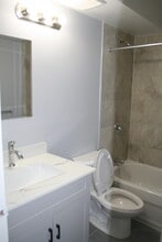 950 Eastlawn Av in Sarnia, ON - Building Photo - Building Photo