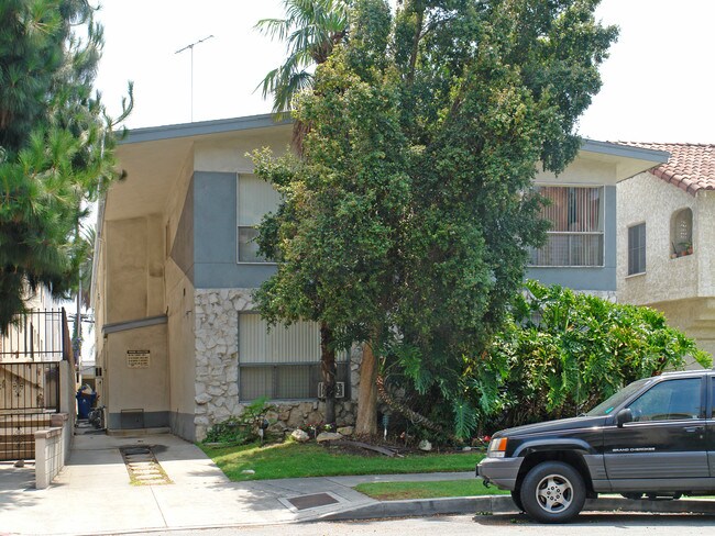 122 N Croft Ave in Los Angeles, CA - Building Photo - Building Photo