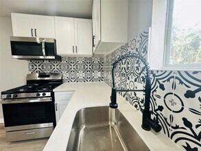 4018 Gano St in Houston, TX - Building Photo - Building Photo