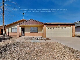 2124 W Del Oro Cir in Mesa, AZ - Building Photo