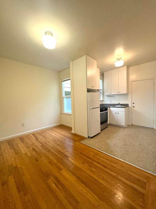 4107 California St-Unit -04 in San Francisco, CA - Building Photo
