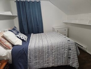 6 4th Ave, Unit #1groundapartment in Rensselaer, NY - Foto de edificio - Building Photo